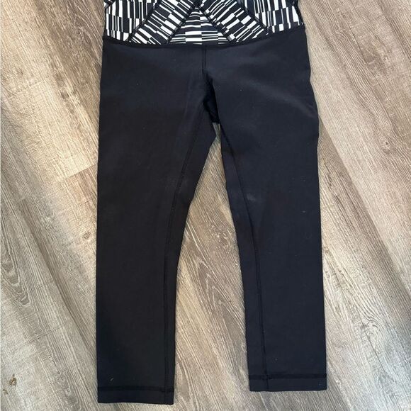 Lululemon Wunder Under Crop III
Black / Ying Yang Stripe White Black Size‎ 6 - Picture 6 of 7